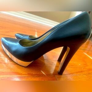 Women’s Nine West Blast Black & Gold Leather Heels 9.5 M